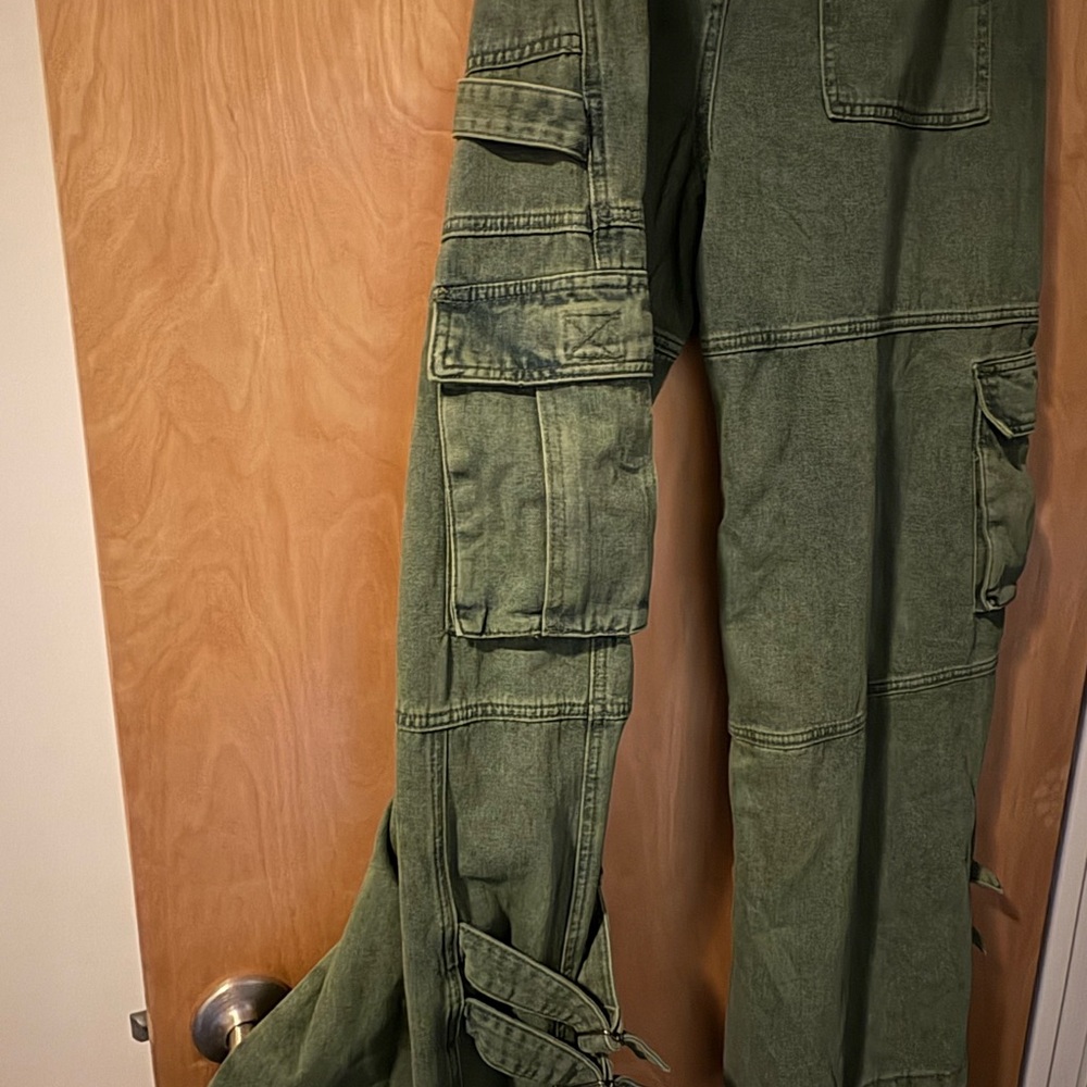 NWT Current Mood, Dolls Kill, Get A Life Wide Leg Cargo Pants - Picture 5 of 5